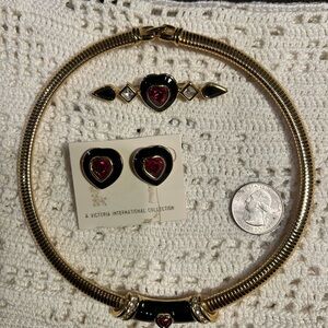 Monet Vintage 80s NWOT Gold and Black Heart Necklace, Brooch, and Earring Set